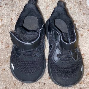 Black Nike kids
